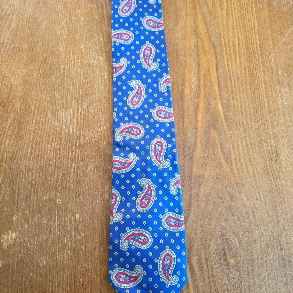 Briar Italian silk tie